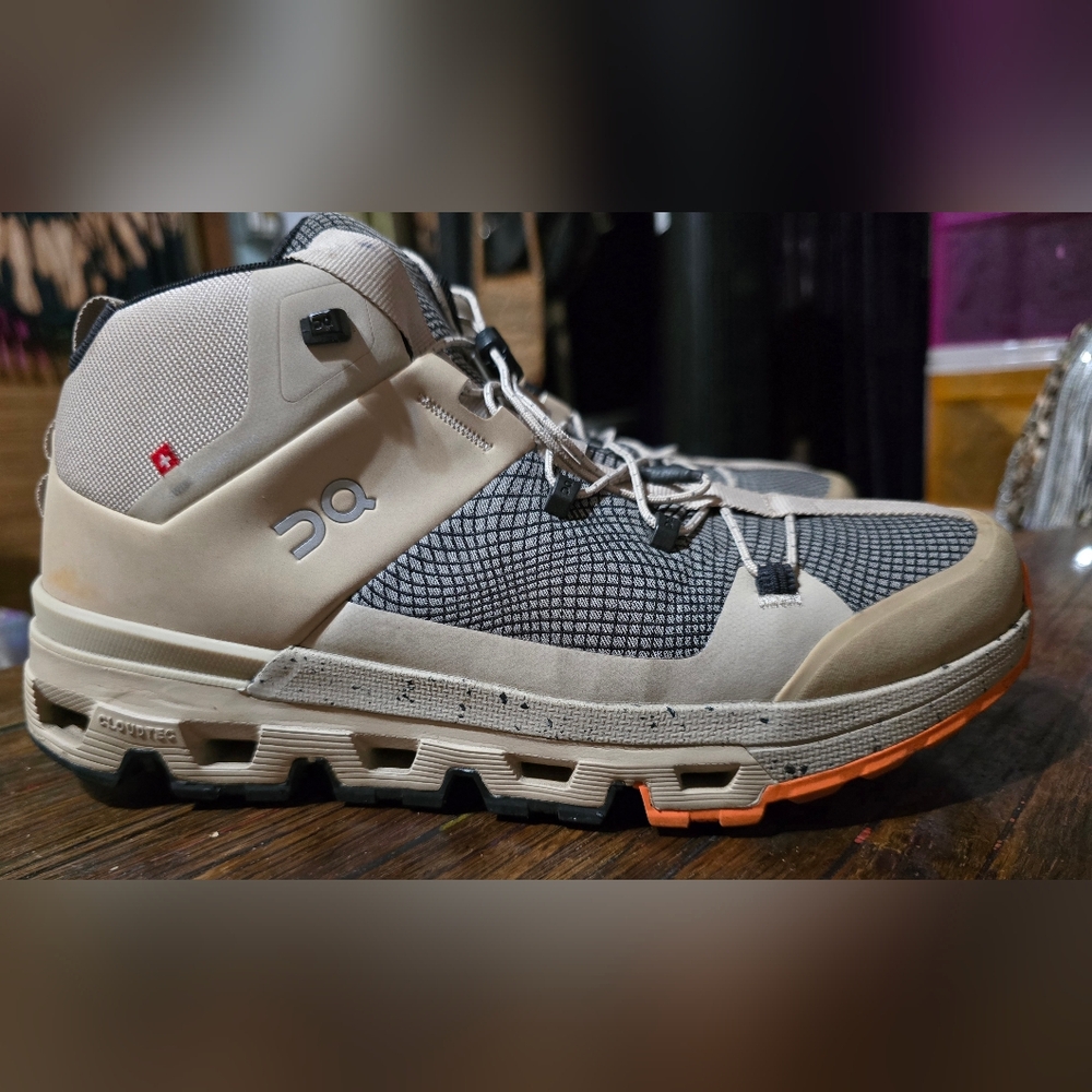 On Womans Cloudtrax Sensa 'Sand Flame'